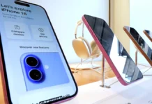 Apple envía 600 toneladas de iphones desde india para «esquivar» los aranceles de trump, según fuentes