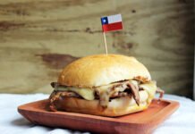 Chile celebró el Día del Barros Luco, el sándwich que marcó un siglo de historia y sabor