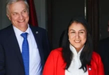 Francesca Muñoz baja su candidatura presidencial y entrega su apoyo a José Antonio Kast